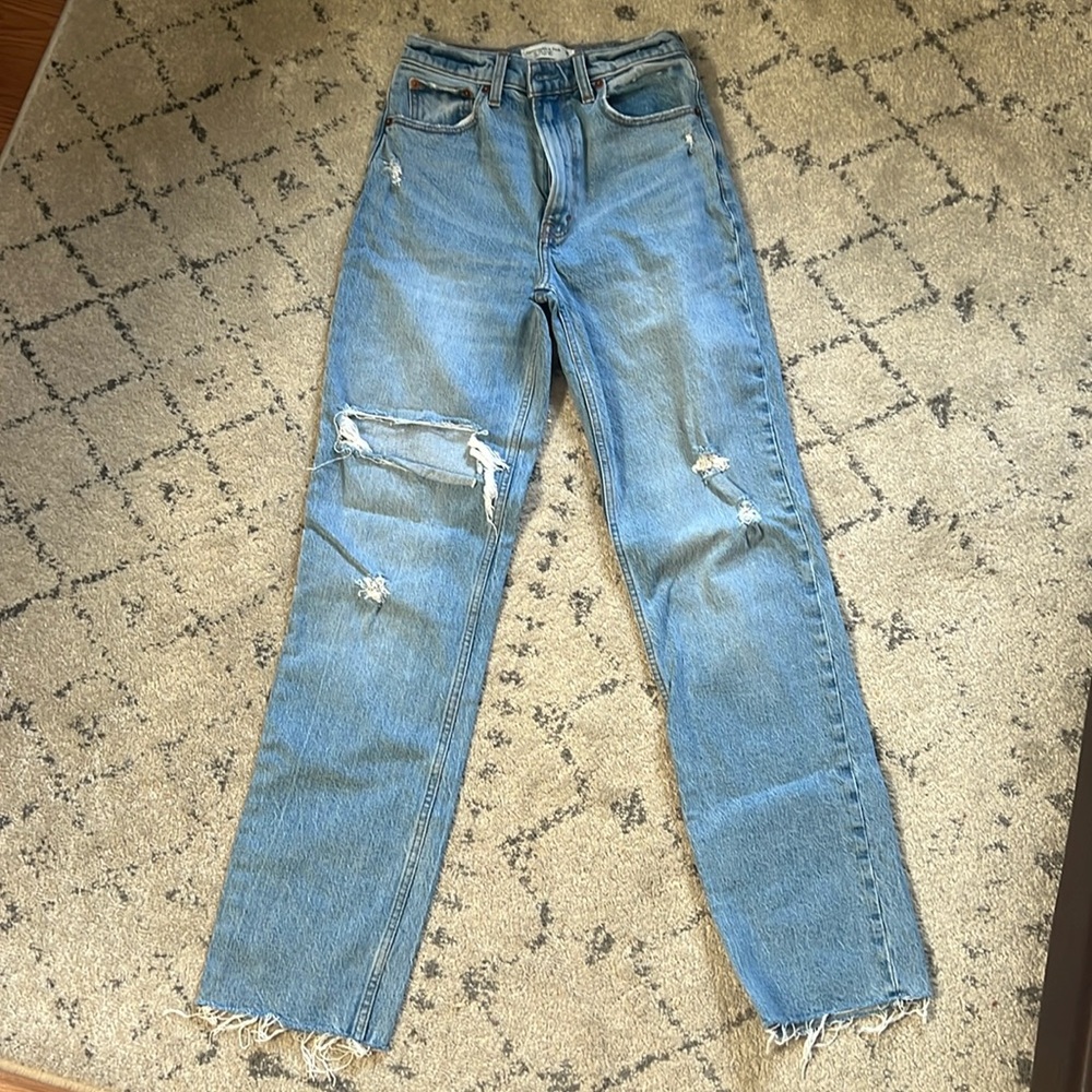 The 90s straight ultra high rise jeans